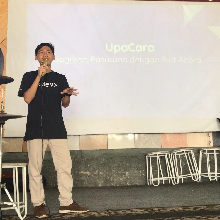 Imam Sutono speaking at PasuruanDev